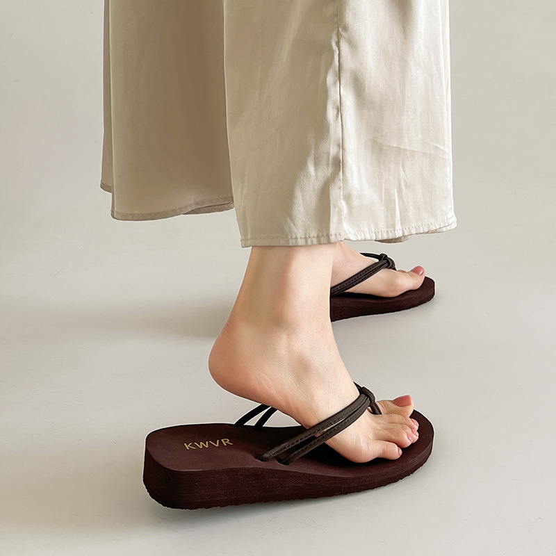 Kitten Heel Women - Sandal Jepit Coklat Wanita, Sandal Thong