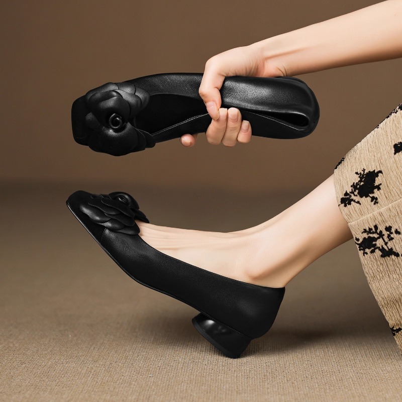 Sepatu Wanita Model Kitten Hee - Kitten Heel Women ulasan dan harga